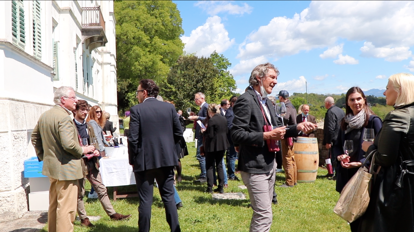 Copertina per Cantine aperte festeggia 30 anni, tour e sapori da Villa Russiz
